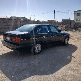 BMW 525 1990