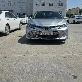 Toyota Camry 2018