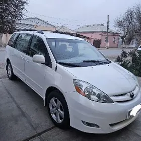 Toyota Sienna 2008