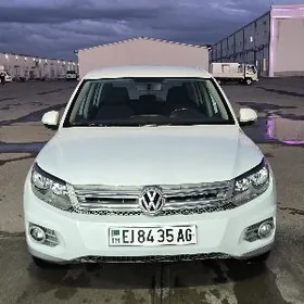 Volkswagen Tiguan 2012