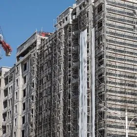 Elektrik ussa we kömekçi gerek