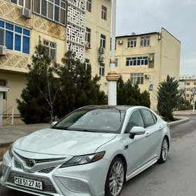 Toyota Camry 2022