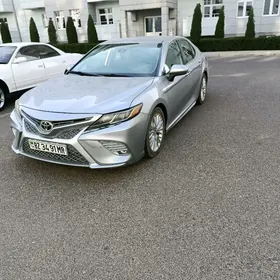 Toyota Camry 2018