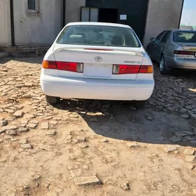 Toyota Camry 1999