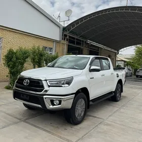 Toyota Hilux 2025