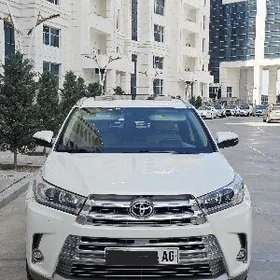 Toyota Highlander 2016