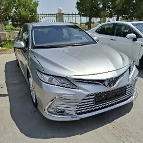 Toyota Camry 2022