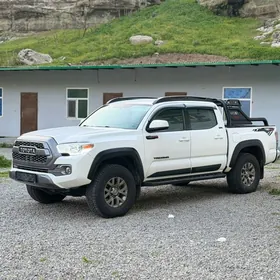 Toyota Tacoma 2017