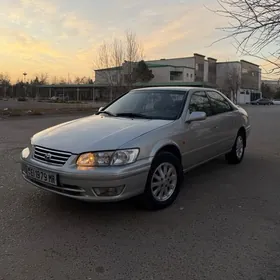 Toyota Camry 2000