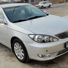 Toyota Camry 2004