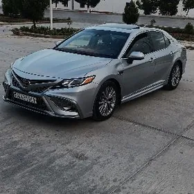 Toyota Camry 2018
