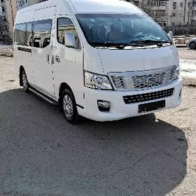 Nissan Urvan 2017