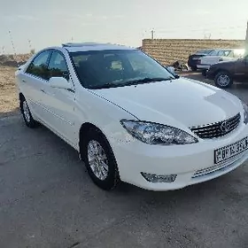 Toyota Camry 2004
