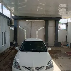 Mitsubishi Lancer 2005