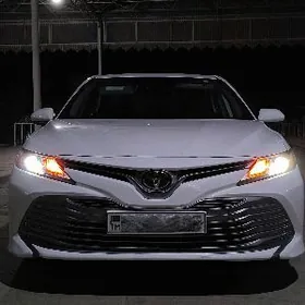 Toyota Camry 2020