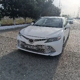 Toyota Camry 2020