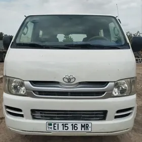 Toyota Hiace 2009