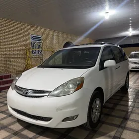 Toyota Sienna 2008