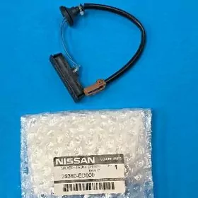 Versa Tiida bagaž knopka