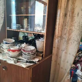 Шкаф-сервант