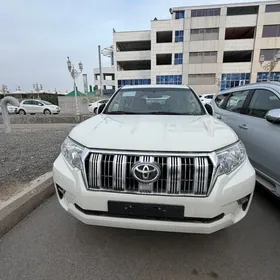 Toyota Land Cruiser Prado 2023