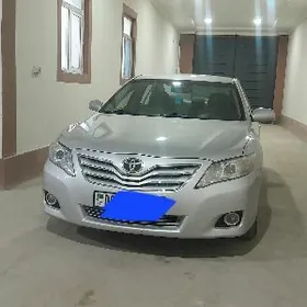 Toyota Camry 2010