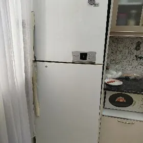 ХАЛАДИЛНИК,,ЛЖ