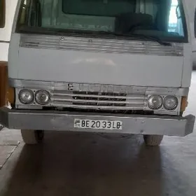 Mitsubishi Canter 2000
