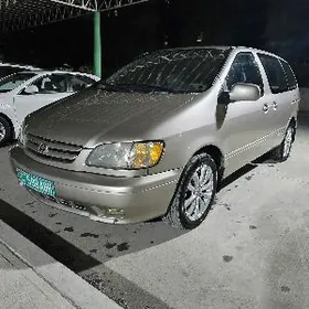 Toyota Sienna 2001