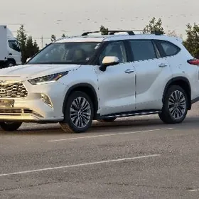 Toyota Highlander 2024