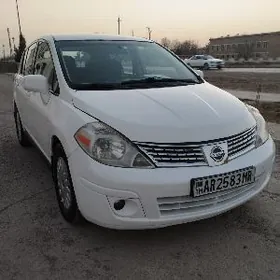 Nissan Versa 2010