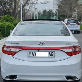 Hyundai Grandeur 2012