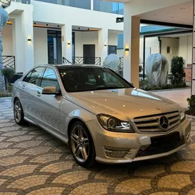 Mercedes-Benz C350 2012