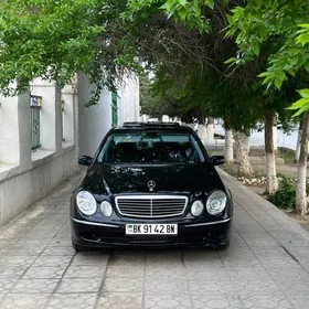 Mercedes-Benz E320 2004