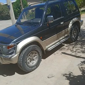 Mitsubishi Pajero 1994