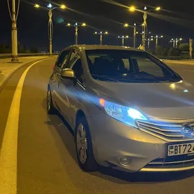 Nissan Versa Note 2013