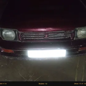 Mitsubishi Chariot 1992