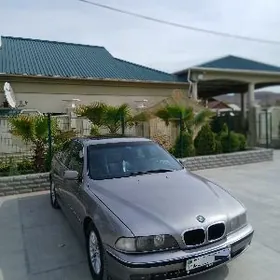 BMW E39 2000