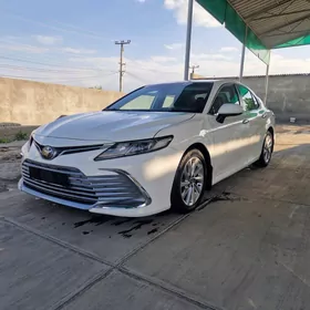 Toyota Camry 2022