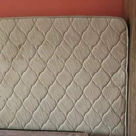 матрац ,постель