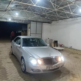 Mercedes-Benz E320 2003