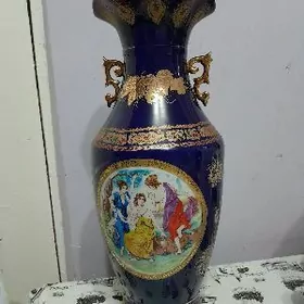 напольная ваза