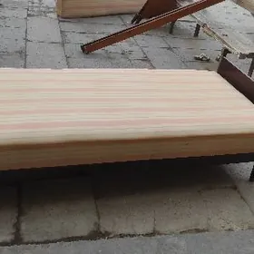 кровать krawat