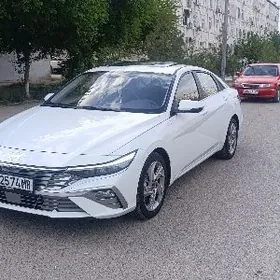 Hyundai Elantra 2025