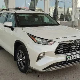 Toyota Highlander 2021