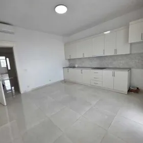 mir8/4 satlyk 3 komnat jay