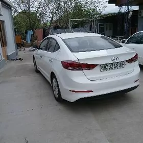 Hyundai Elantra 2018