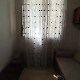 SROCNA 4KOMNAT 6MIKRAYON