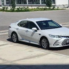 Toyota Camry 2020