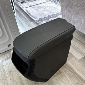 Hunday Sonata podlokotnik bar